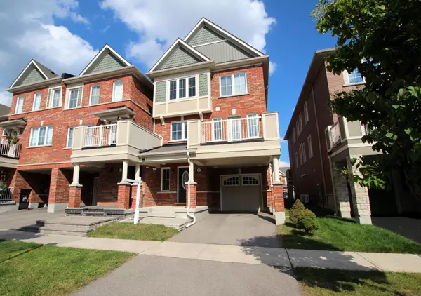 Aurora, ON L4G 0Y2,27 Minlow WAY