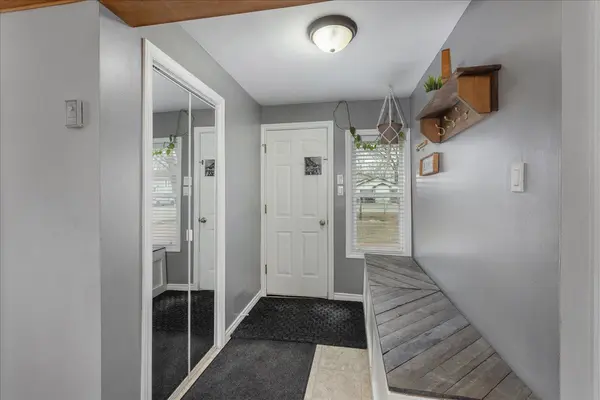 Georgina, ON L4P 2L1,146 Garden AVE