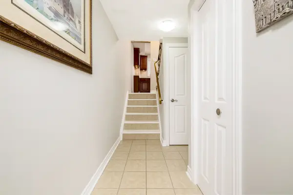 Milton, ON L9T 1B3,30 Heslop RD #15