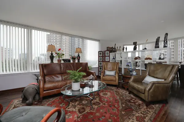 Toronto W09, ON M9A 5C1,40 Richview RD #607