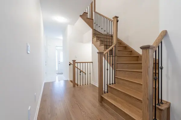 Milton, ON L9E 1T7,655 Boyd LN