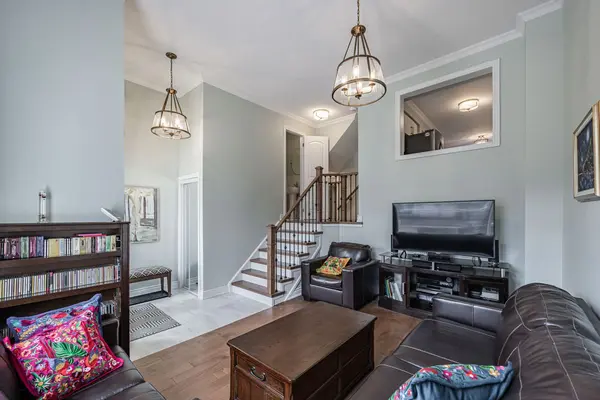 Mississauga, ON L5M 6C7,5525 Palmerston CRES #3