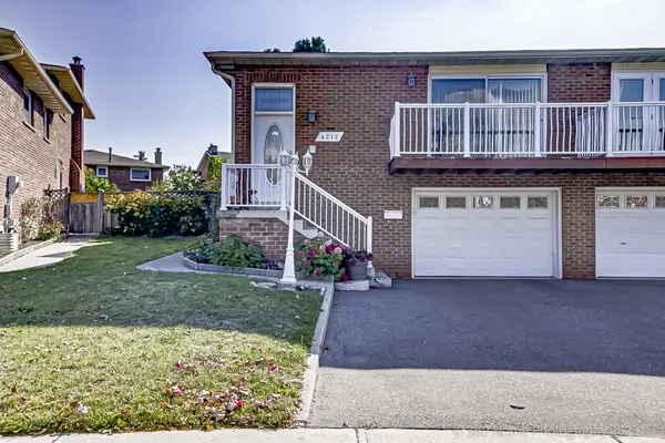 Mississauga, ON L4W 3G6,4212 Greybrook CRES