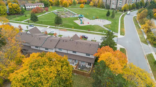 Burlington, ON L7P 3R2,2031 Amherst Heights CT #18