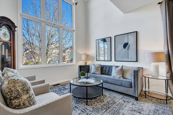 Mississauga, ON L5N 8J9,3949 Pondview WAY