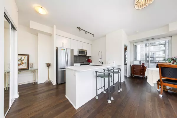 Mississauga, ON L5B 0J7,4011 Brickstone Mews #1405