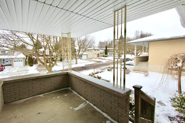 Kitchener, ON N2N 1G1,15 Glen Park CRES