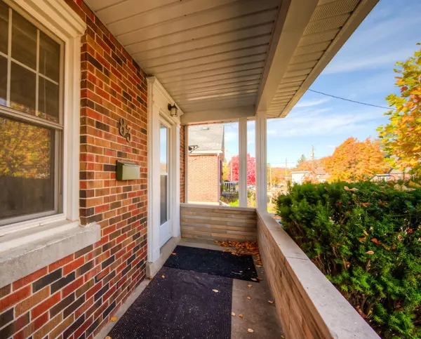 Kitchener, ON N2M 3T6,83 Russel ST