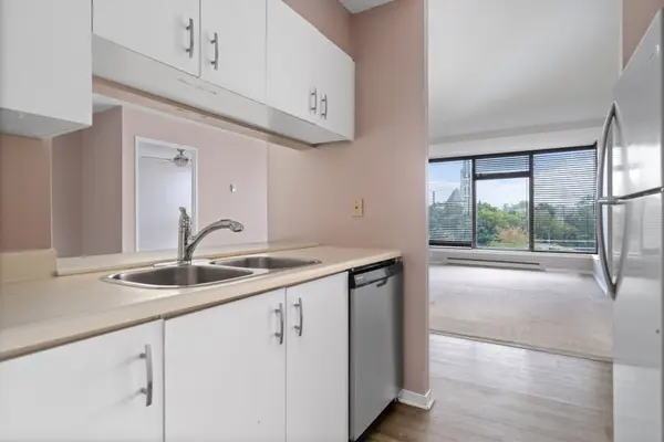 Belleville, ON K8N 5M5,350 FRONT ST #805