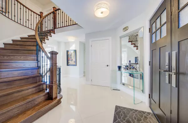 Cambridge, ON N1T 1P2,50 Falcon CT