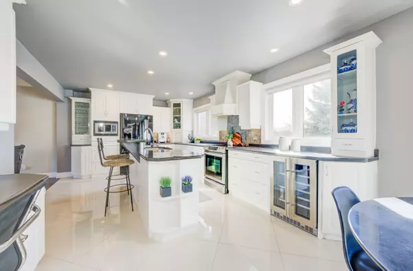 Cambridge, ON N1T 1P2,50 Falcon CT