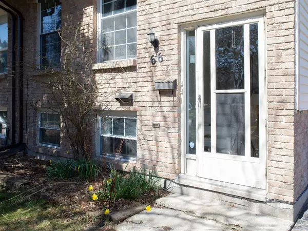 London, ON N5Y 4Y8,66 Monsarrat CRES