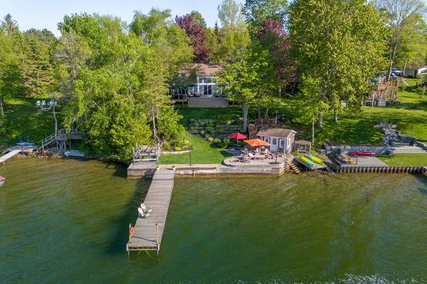 304 Island RD, Prince Edward County, ON K0K 2T0