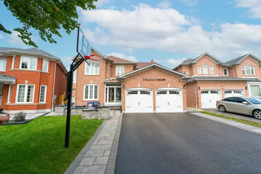 5 Crowsnest CRES, Brampton, ON L6R 1E2