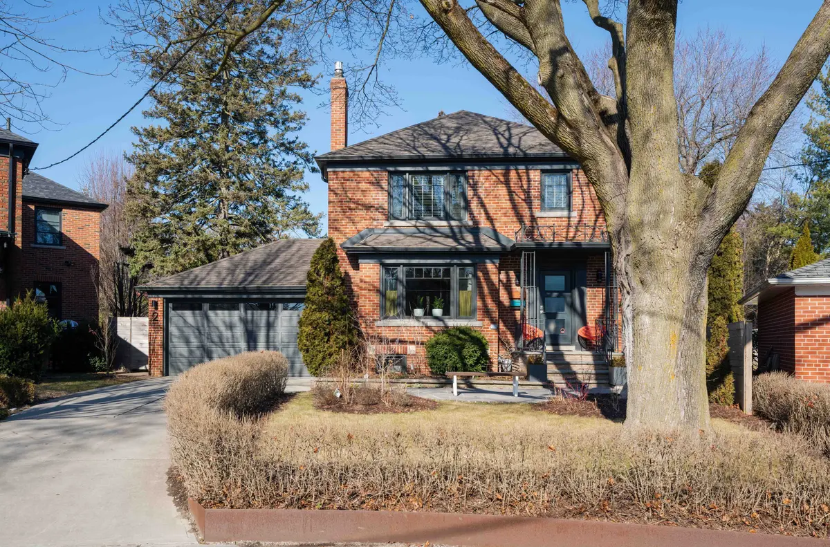 Toronto C11, ON M4G 2P9,2 Richlea CIR