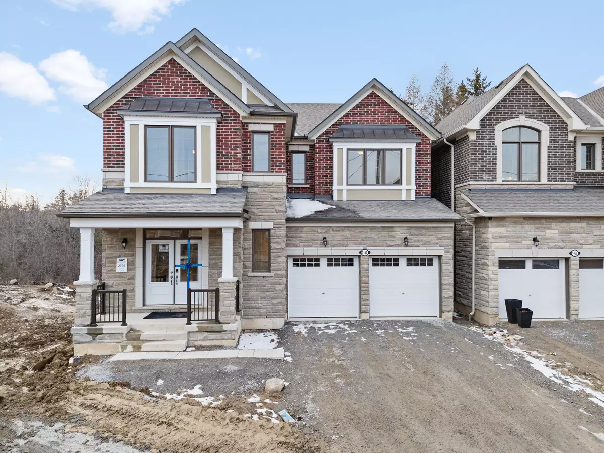 Pickering, ON L1X 0N8,1450 Hawktail PATH