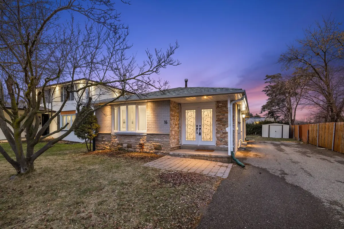 Brampton, ON L6V 2C3,16 Barkwood CT