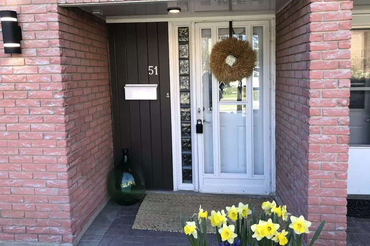 Mississauga, ON L5A 3G8,2145 Sherobee RD #51