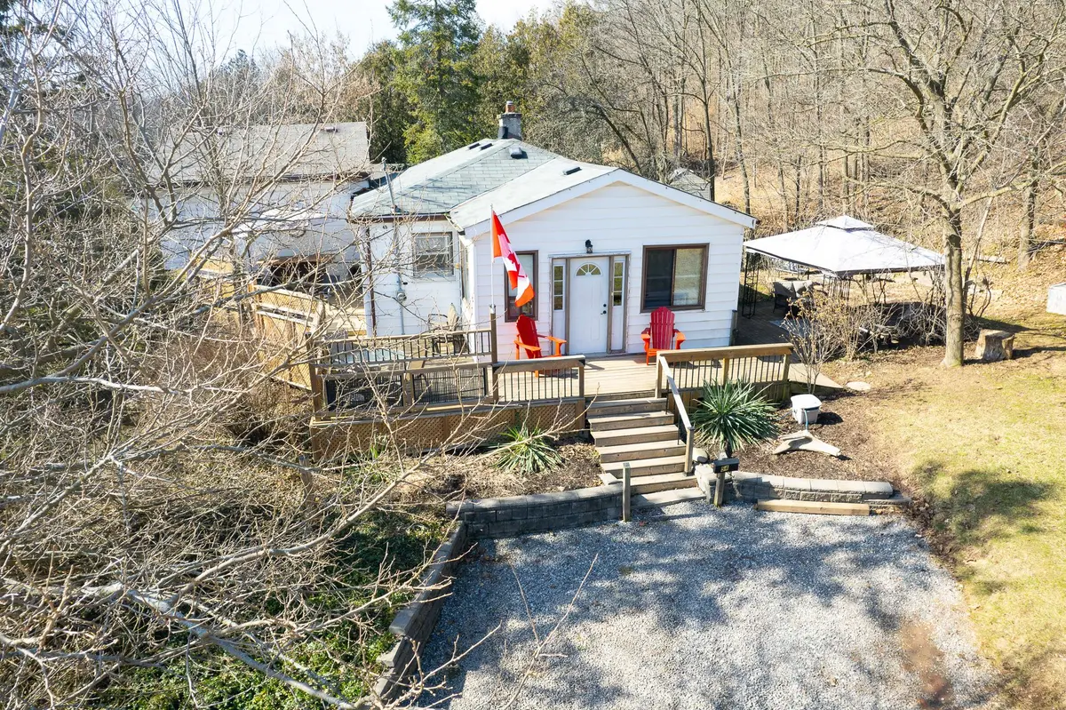 Hamilton, ON L9H 2S7,54 Parkside AVE