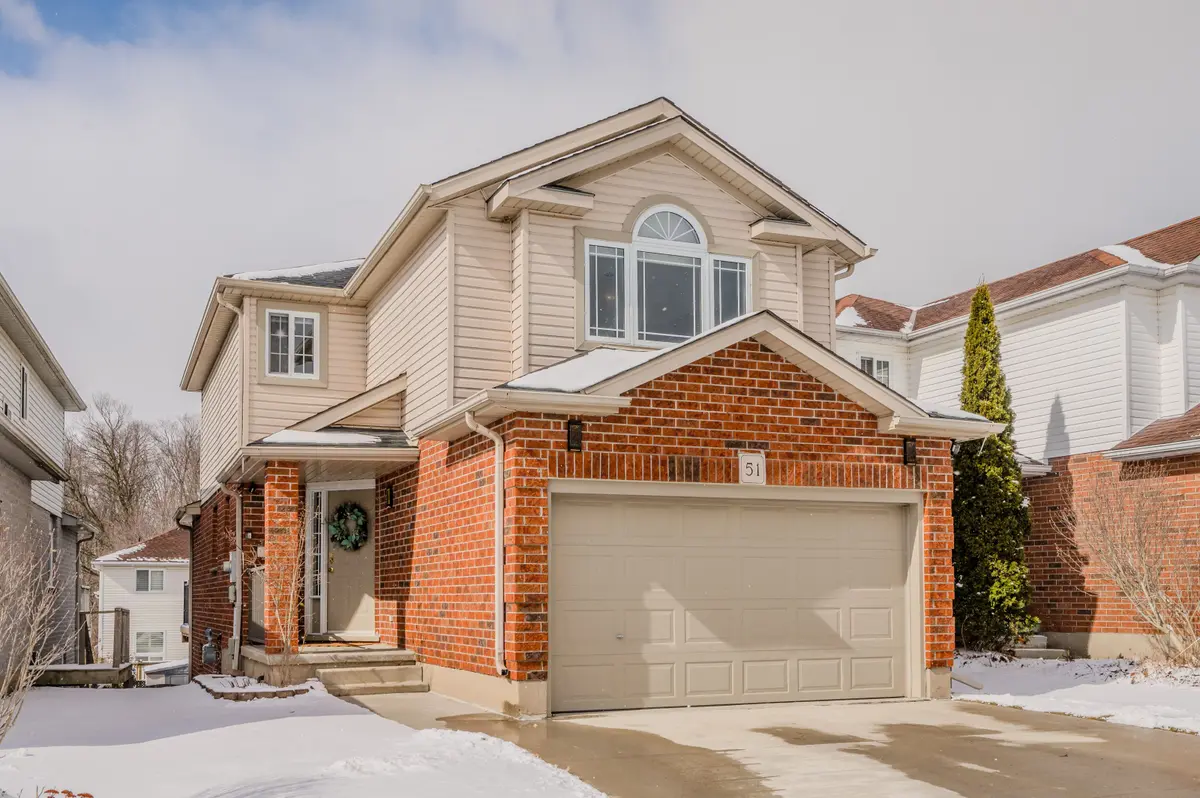 Kitchener, ON N2N 3L8,51 Hollyridge CRES
