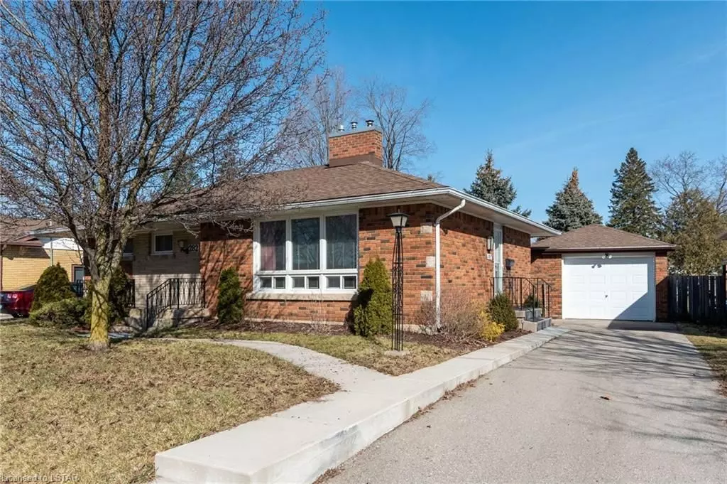 Tillsonburg, ON N4S 7R4,282 SPRINGBANK AVE N