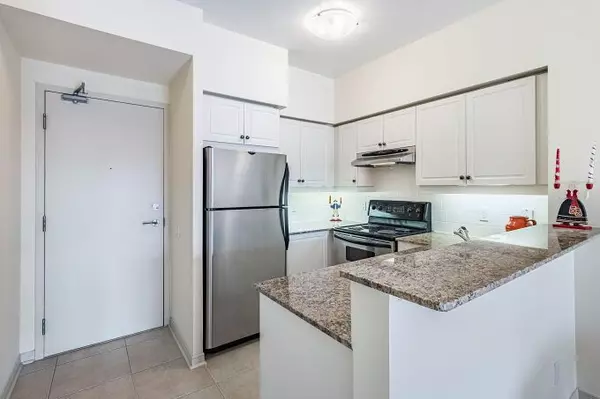 Toronto C04, ON M4R 2H8,451 Rosewell AVE #314