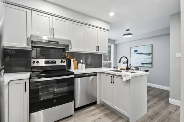 Clarington, ON L1E 1P4,31 Mossgrove CT N