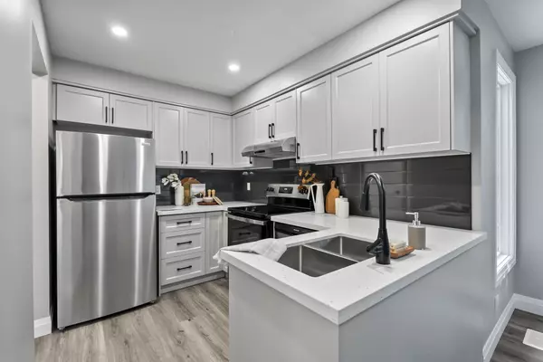 Clarington, ON L1E 1P4,31 Mossgrove CT N