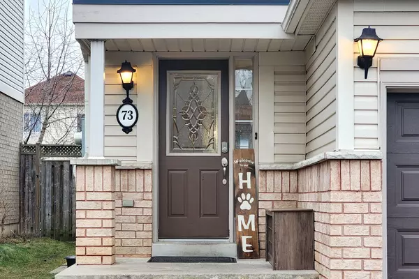 Whitby, ON L1R 3H1,73 Longueuil PL