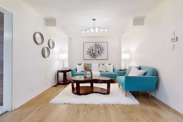 Whitby, ON L1R 3H1,73 Longueuil PL