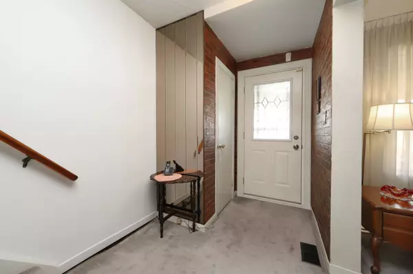 Toronto E04, ON M1P 1S3,101 Bergen RD