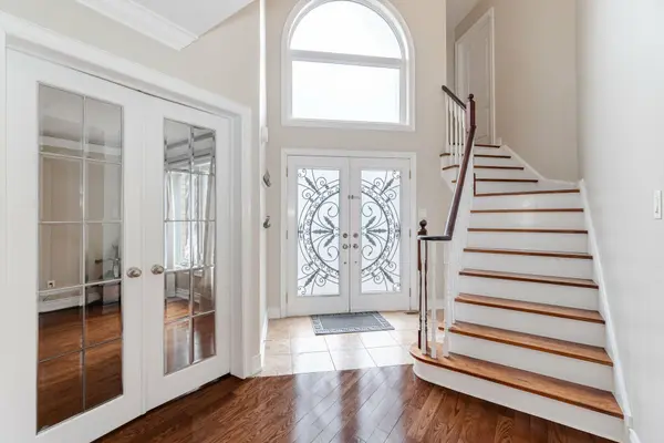 Vaughan, ON L4L 8X8,341 Veneto DR