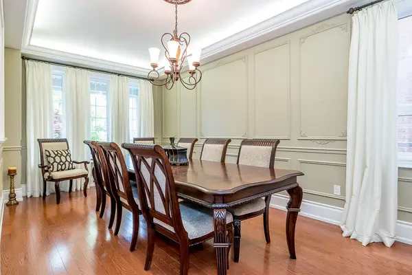 Aurora, ON L4G 7Y1,33 Calmar CRES