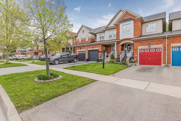 East Gwillimbury, ON L0G 1M0,34 Lilly Mckeowan CRES