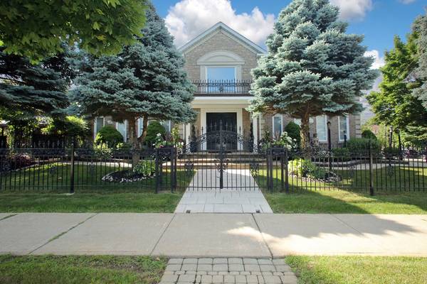 1 Radley ST, Vaughan, ON L4L 8J7