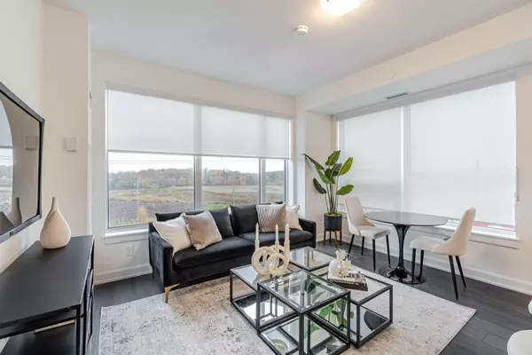 Oakville, ON L6H 7C2,3200 William Coltson AVE #423