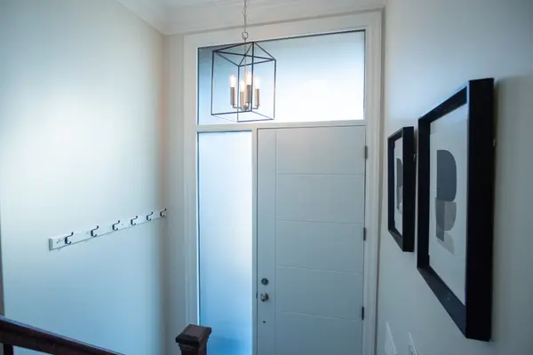 Toronto W04, ON M6L 2B4,92 Beckett AVE