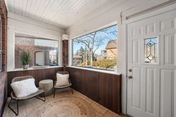 Toronto W02, ON M6P 1H3,55 Abbott AVE