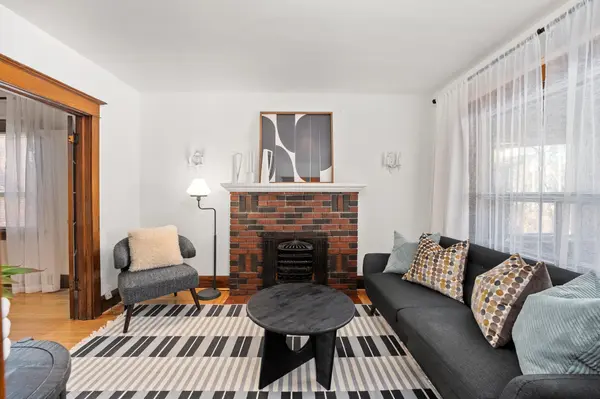 Toronto W02, ON M6P 1H3,55 Abbott AVE