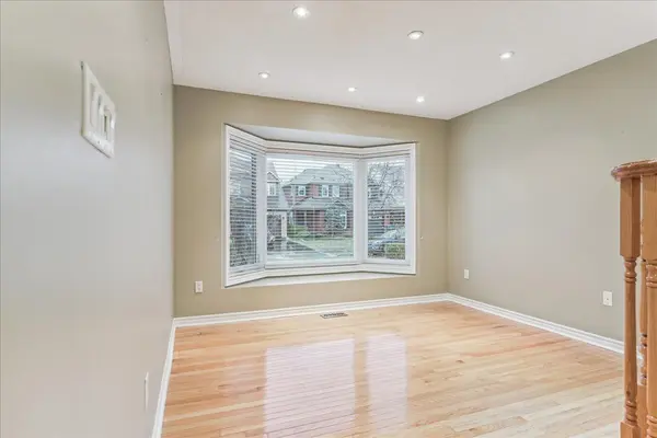 Brampton, ON L7A 1P8,56 Thorpe CRES