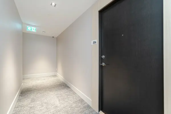 Toronto W04, ON M6L 0A6,1461 Lawrence AVE W #206