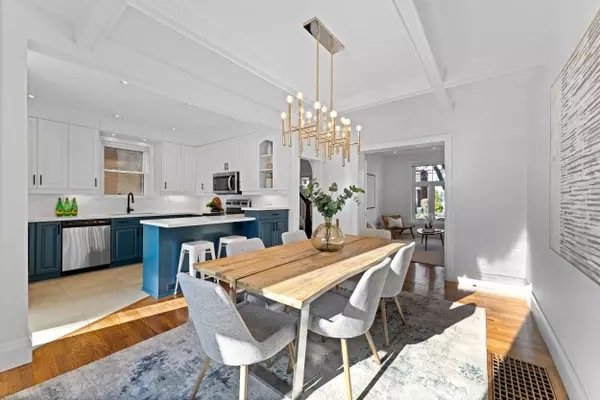 Toronto W02, ON M6P 3A4,88 Fairview AVE