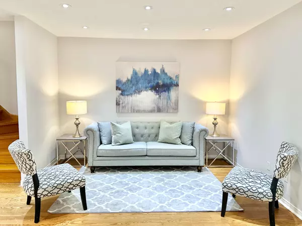 Mississauga, ON L5W 1K2,7209 Aztec HL