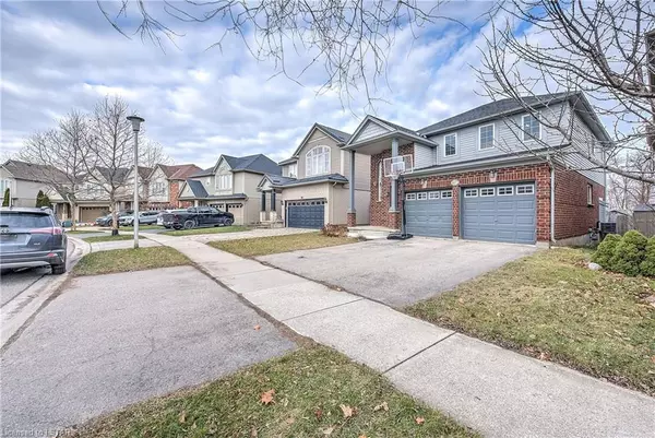 London, ON N6M 1L9,617 NORTH LEAKSDALE CIR