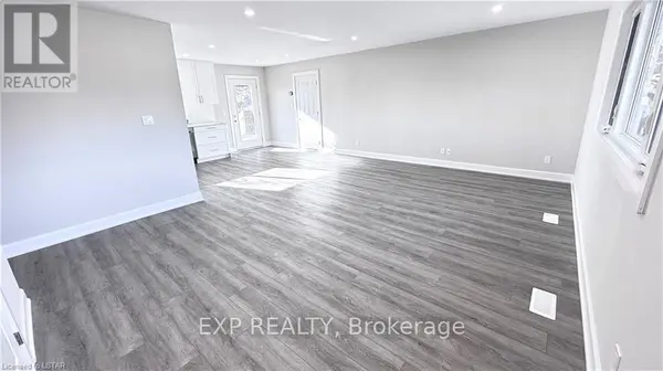 Strathroy-caradoc, ON N7G 3H4,24571 Saxton RD