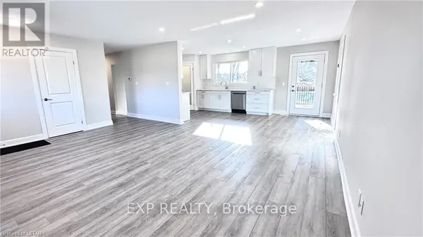 Strathroy-caradoc, ON N7G 3H4,24571 Saxton RD