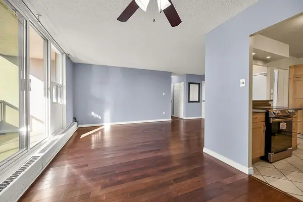 Hamilton, ON L8S 1J5,1964 Main ST W #606