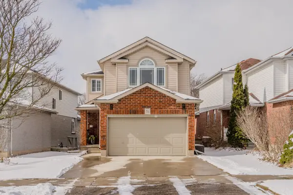 Kitchener, ON N2N 3L8,51 Hollyridge CRES