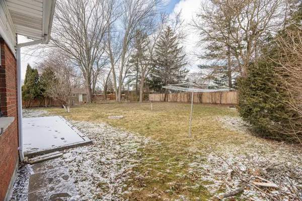 London, ON N6H 3P7,499 Palmtree AVE W