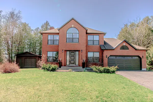 1498 Spartan Grove ST, Ottawa, ON K4P 1G1